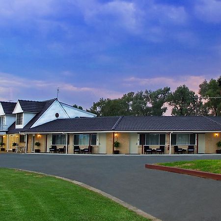 The Duck Inn Apartments 탬워스 외부 사진