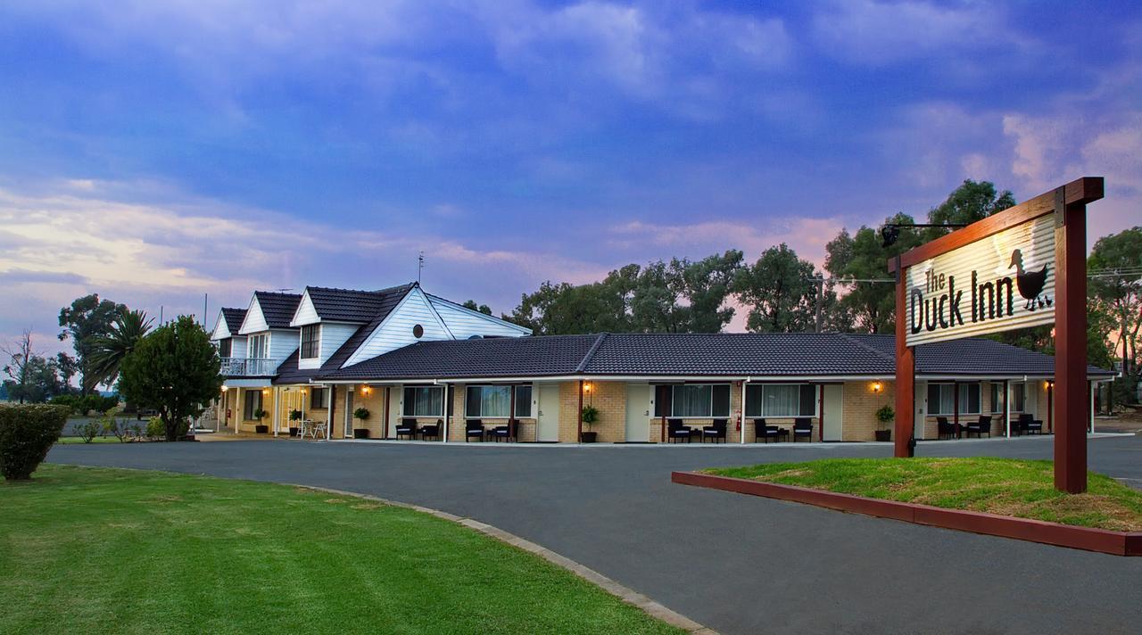 The Duck Inn Apartments 탬워스 외부 사진